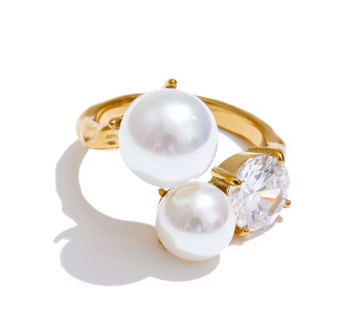 Perla Blanca Ring