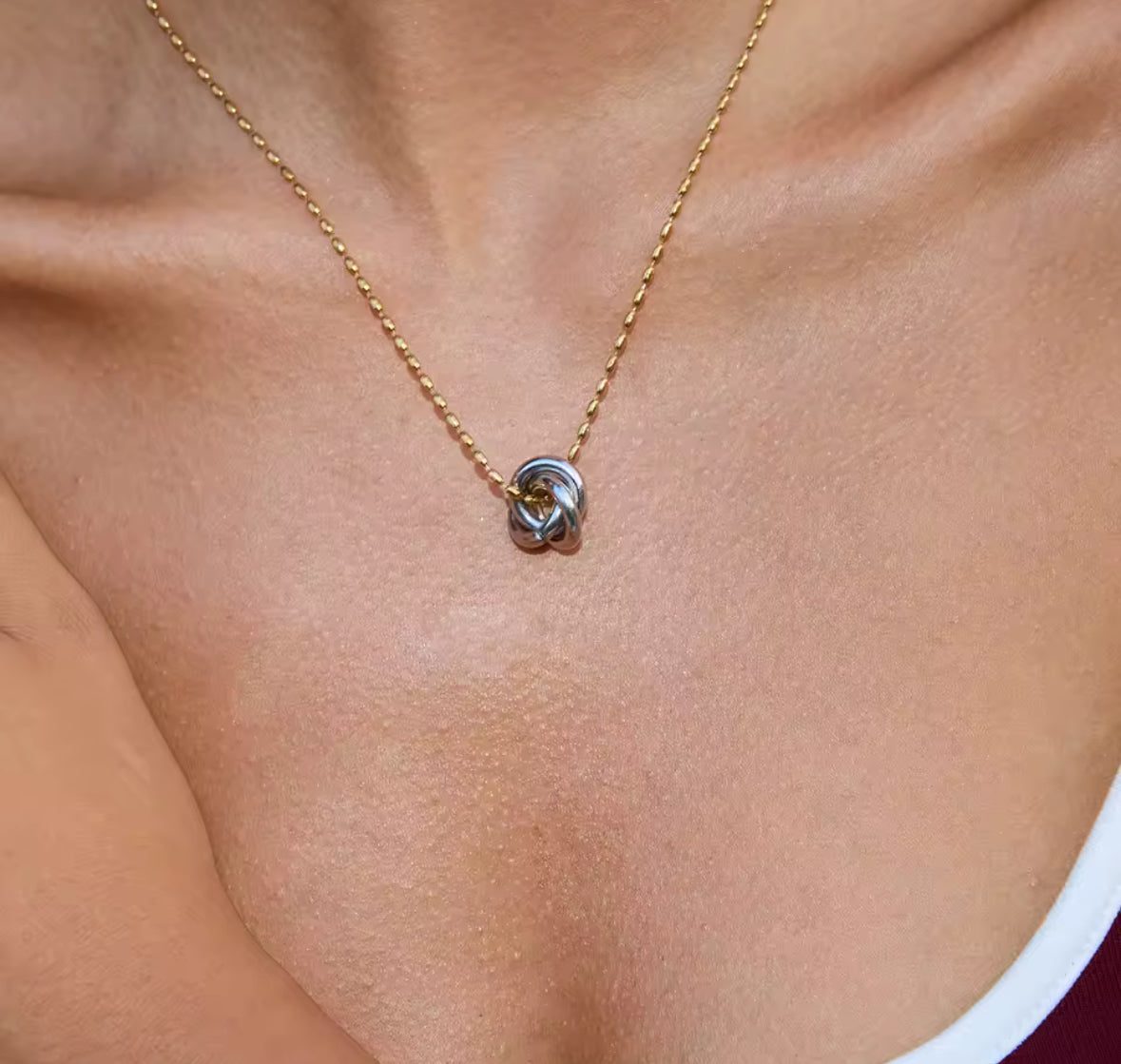 Vetra Necklace