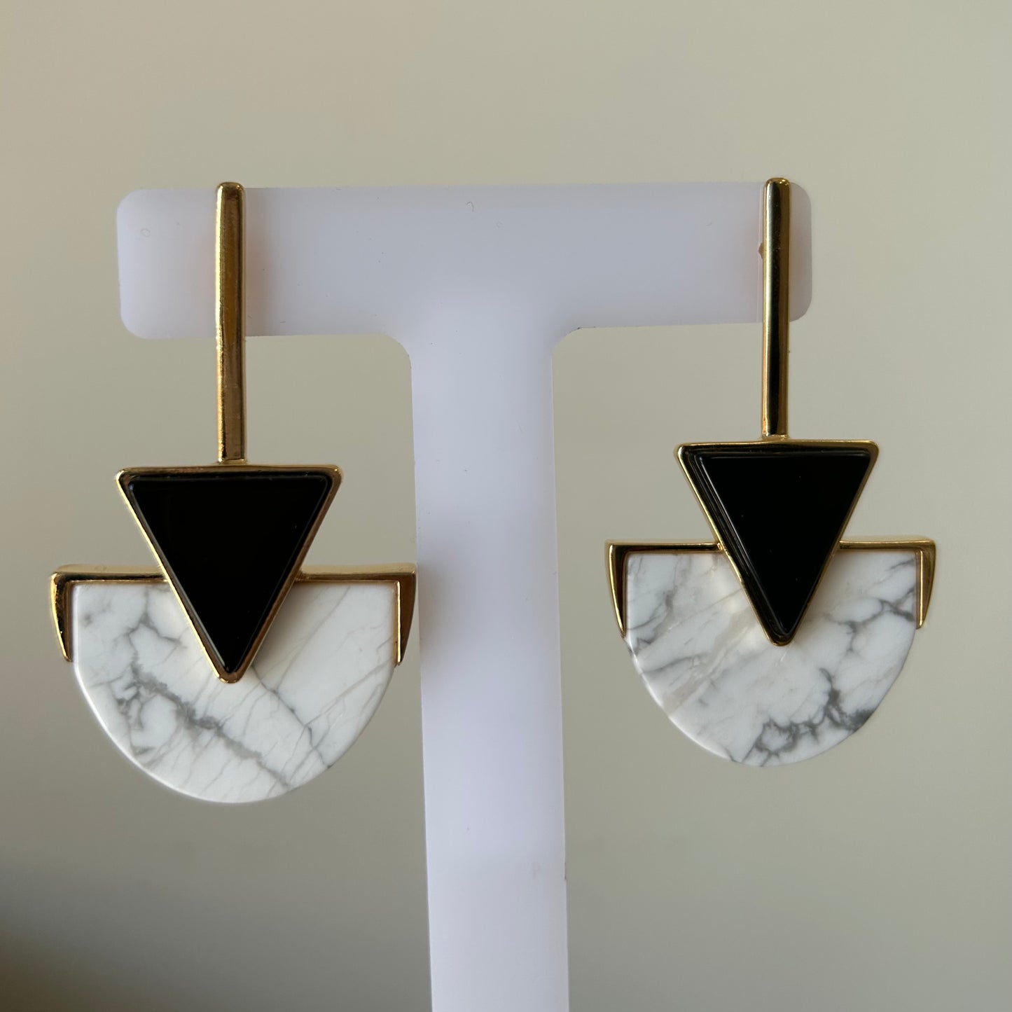 MARIA DOLORES Triangle earrings