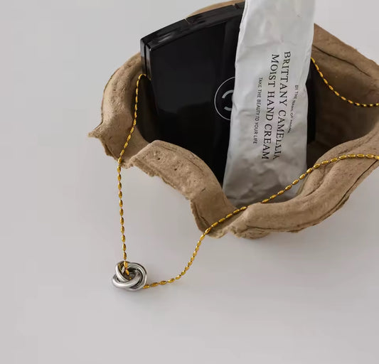 Vetra Necklace