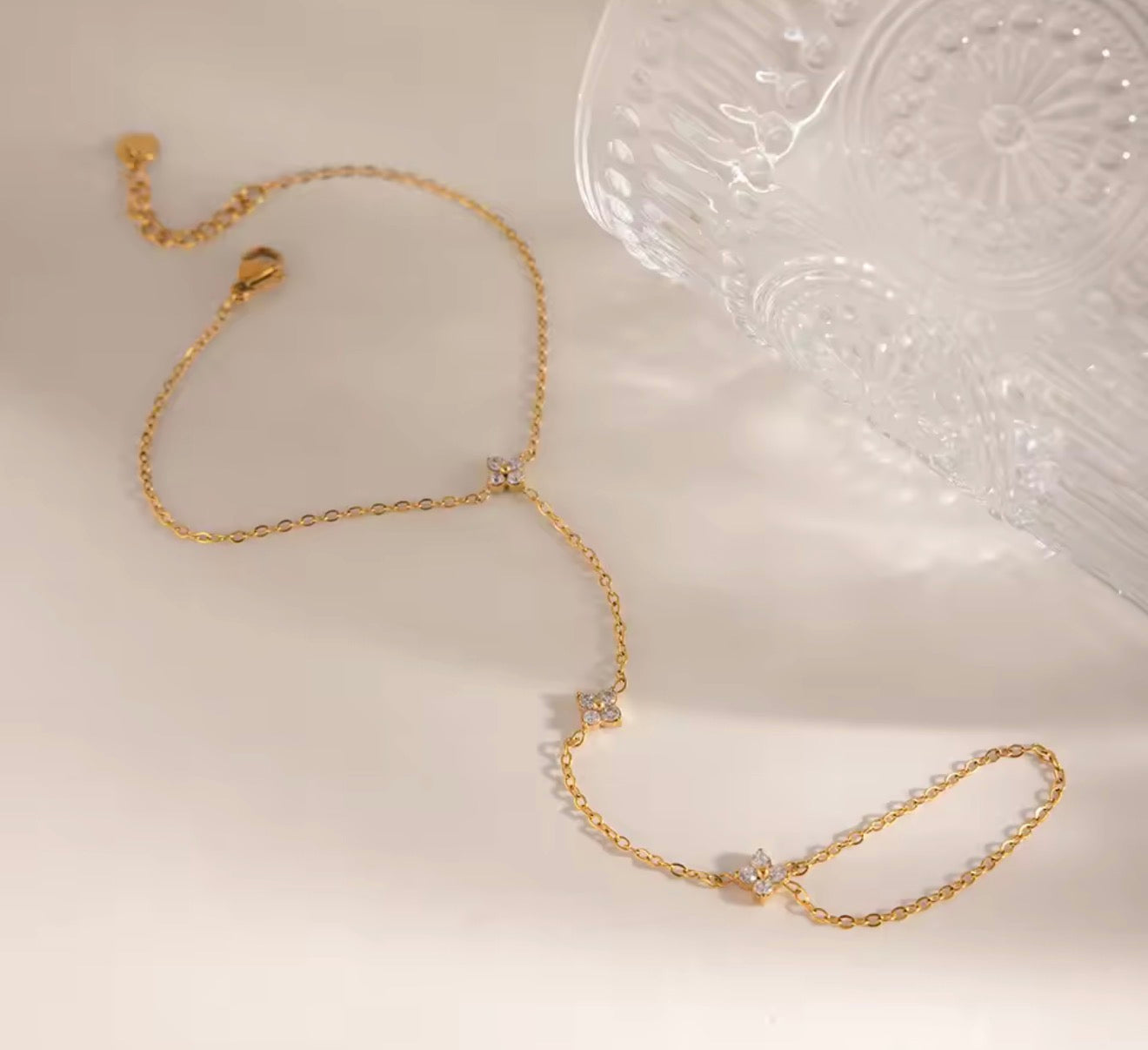 Palace Hand Chain