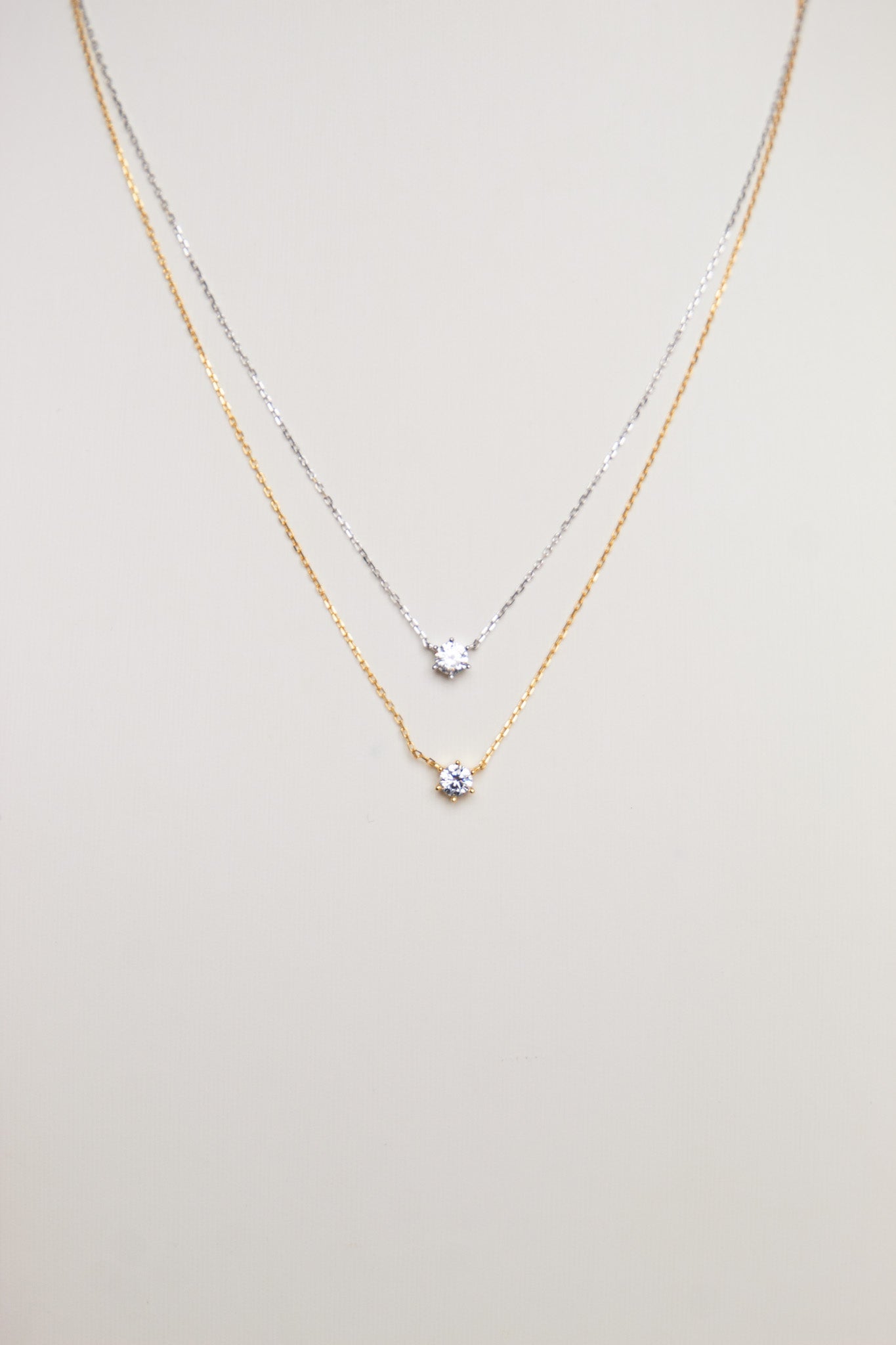 Single stud necklace