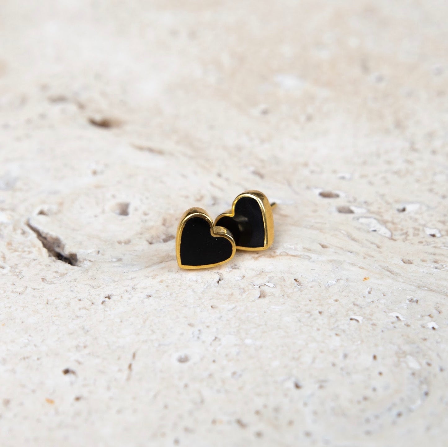 CAROLINA ALATORRE Mini Heart Studs