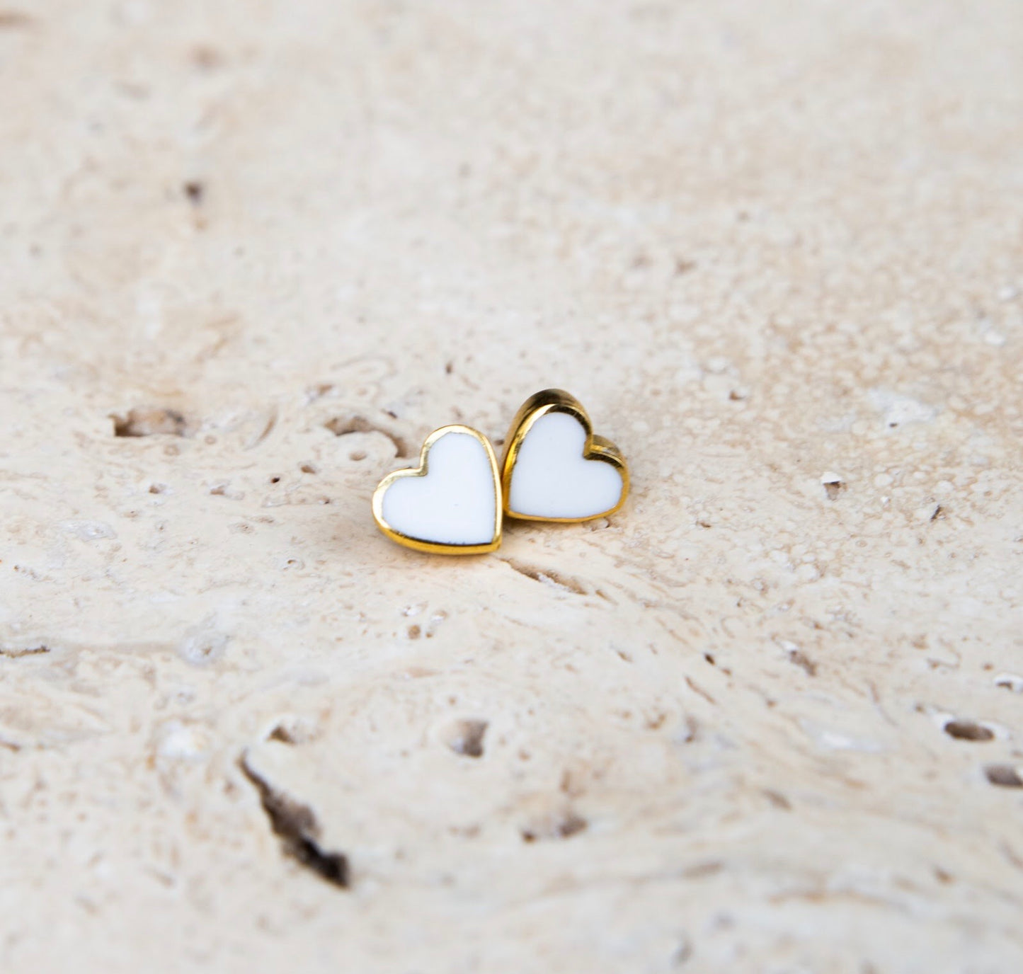 CAROLINA ALATORRE Mini Heart Studs